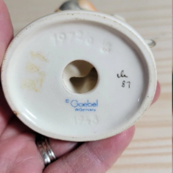 Hummel # 197 2/0 "Be Patient" 1948 - Picture 6 of 6